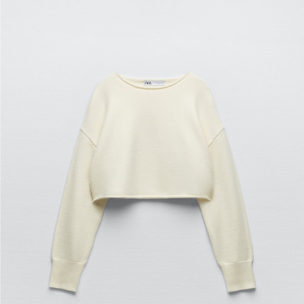 Zara cropped cream sweatshirt